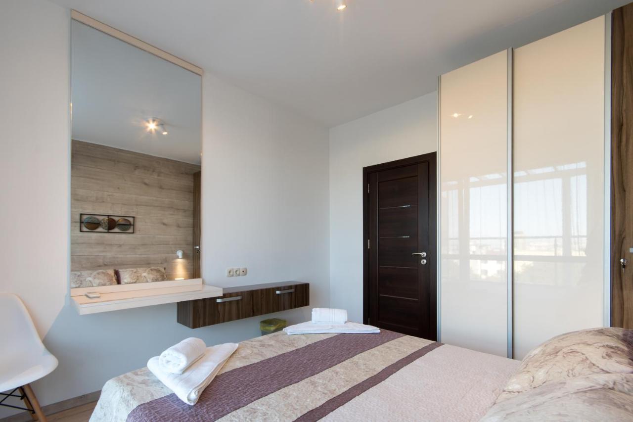 City Apartments Triumph Varna Exteriör bild