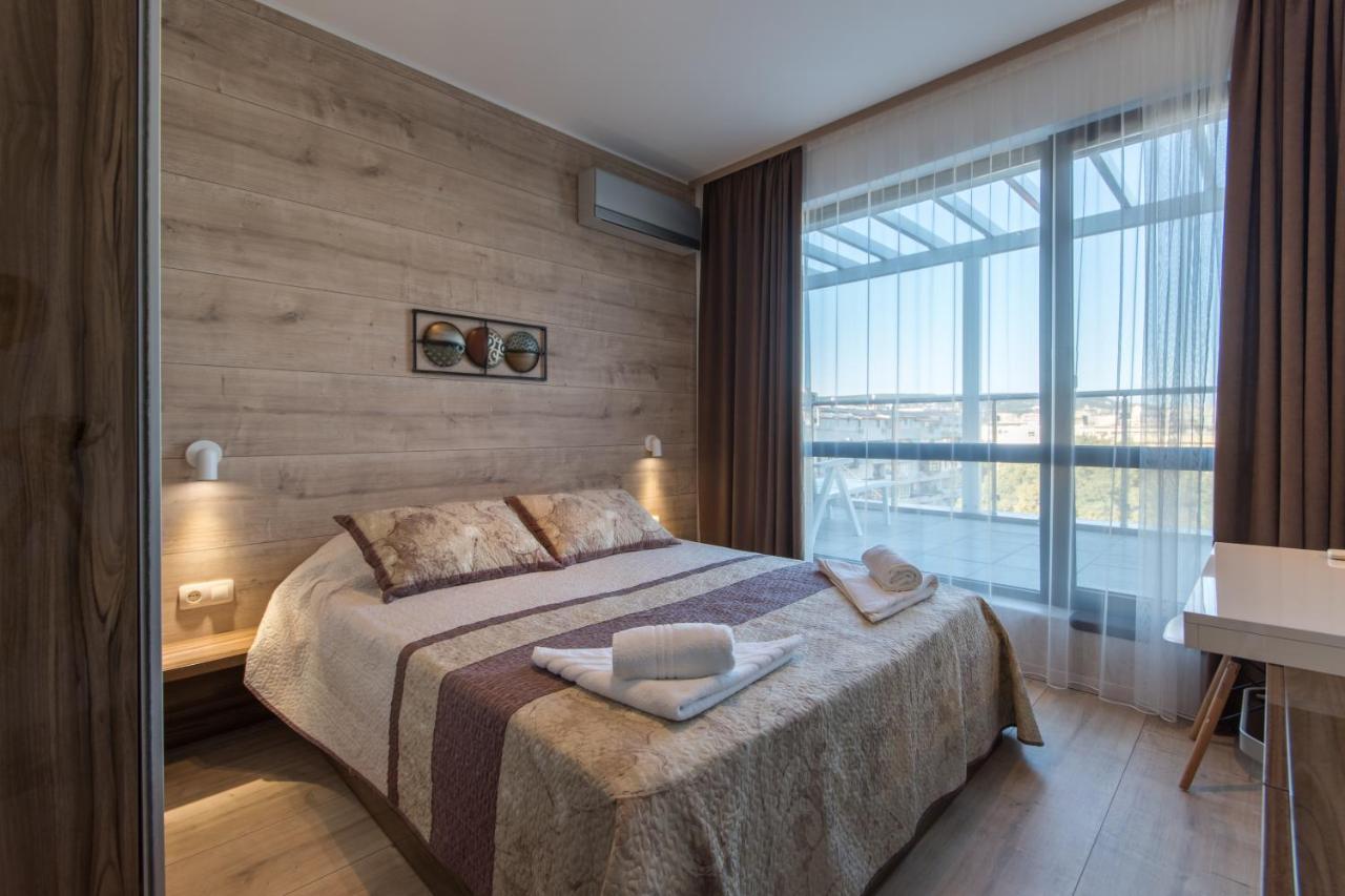 City Apartments Triumph Varna Exteriör bild