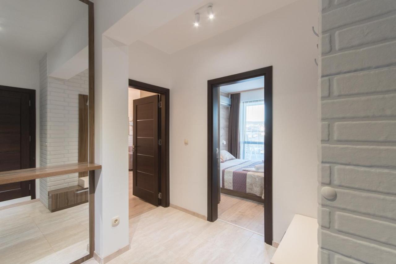 City Apartments Triumph Varna Exteriör bild