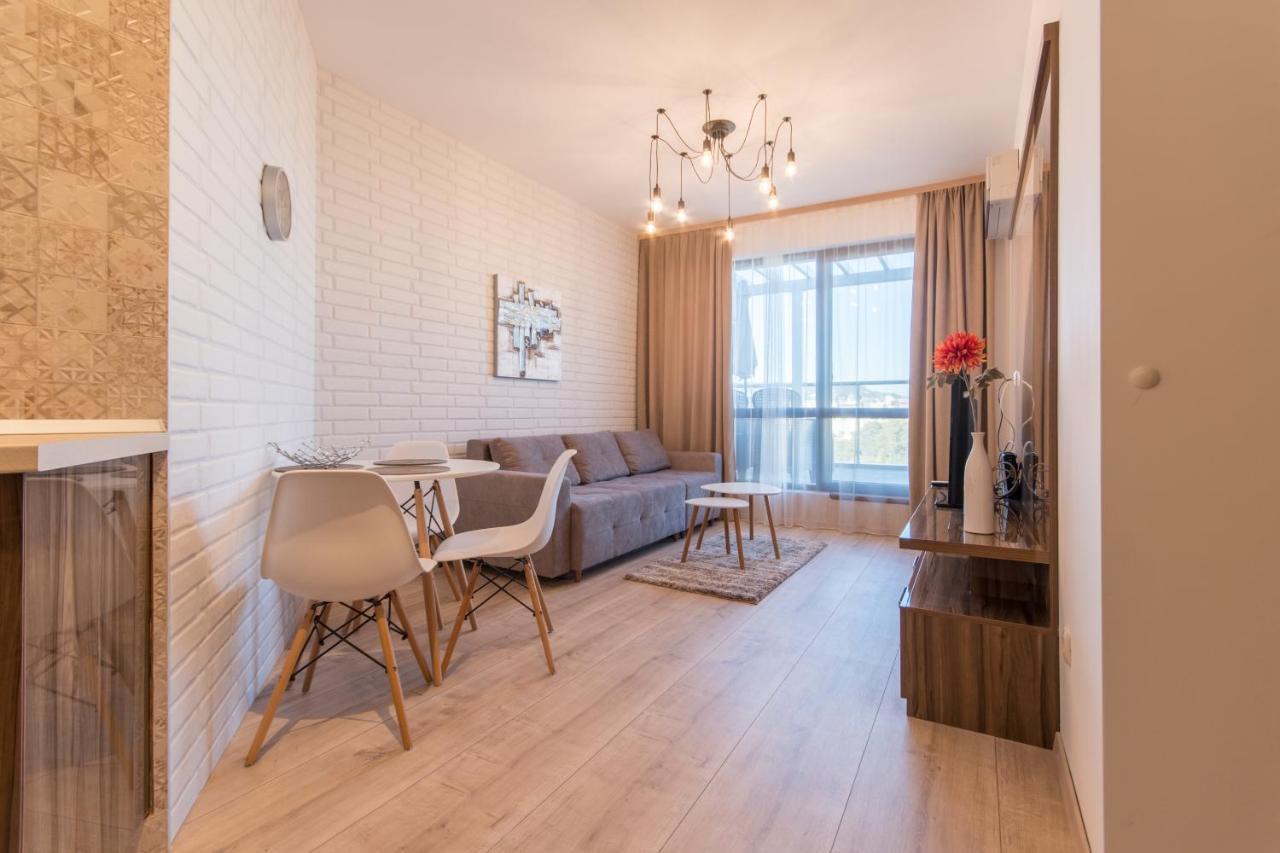 City Apartments Triumph Varna Exteriör bild